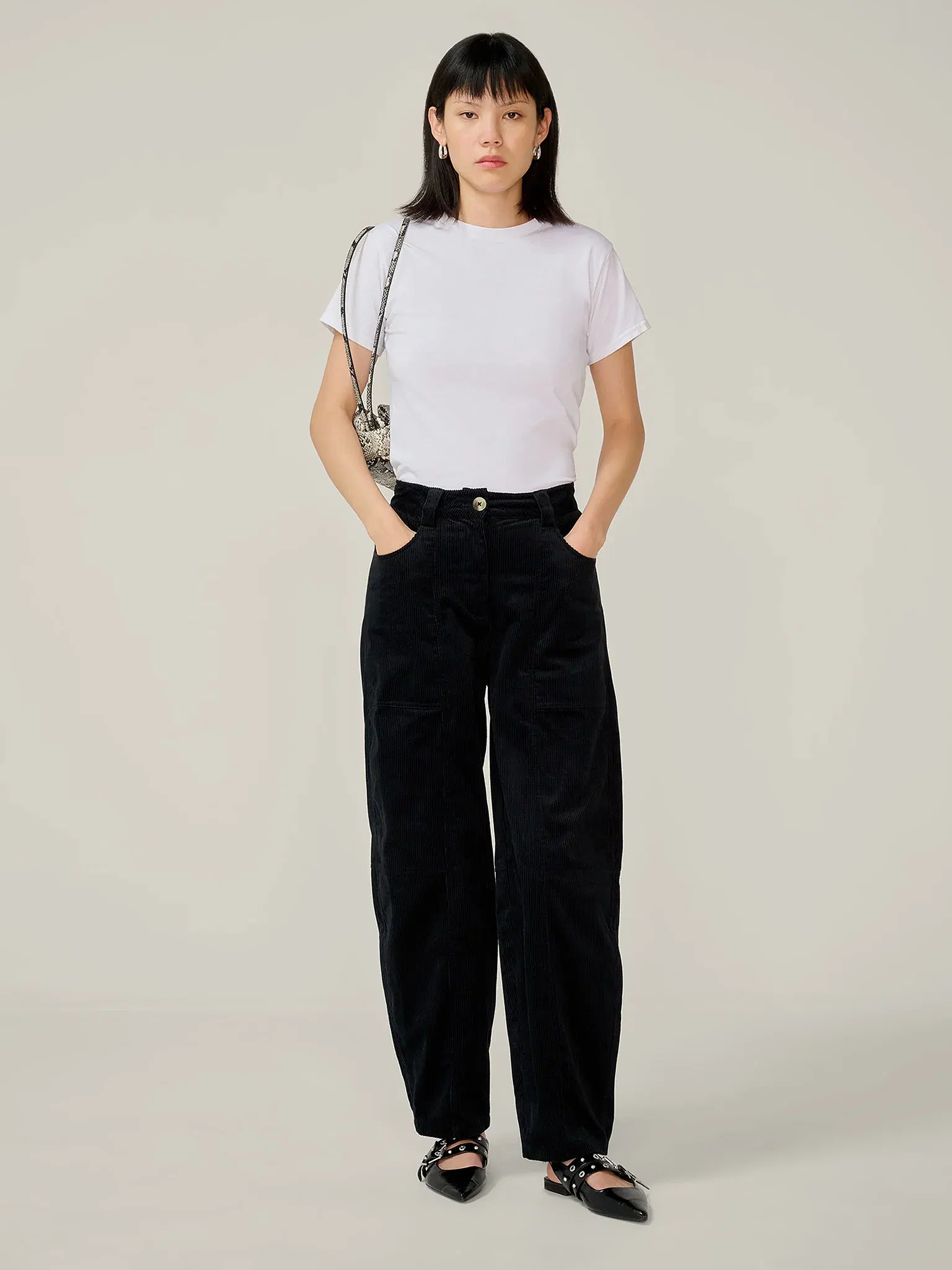 Kai Cord Trouser in Black
