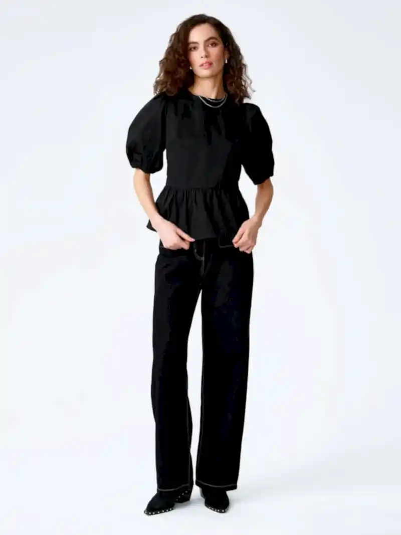 Tiana Top in Black