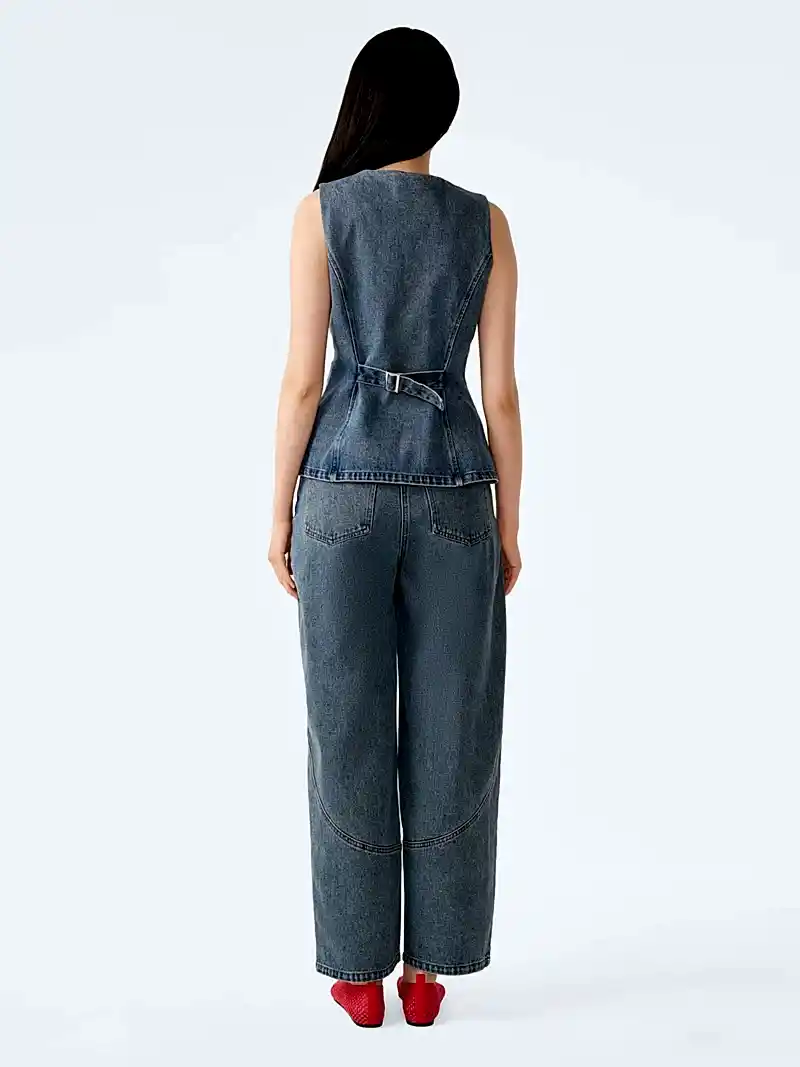 Zola Jean in Light Wash