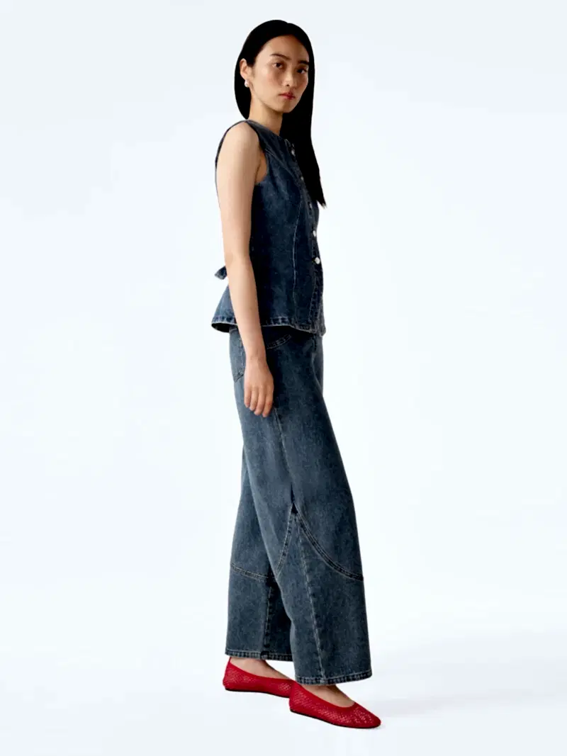 Zola Jean in Light Wash